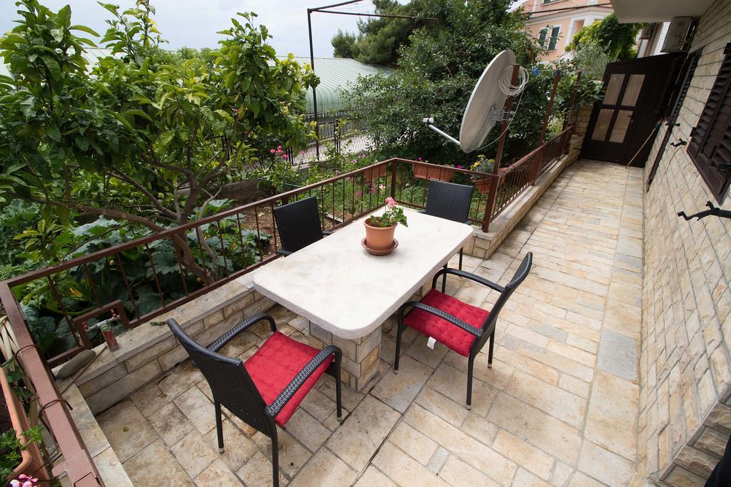 Apartment Peran Šibenik Esterno foto